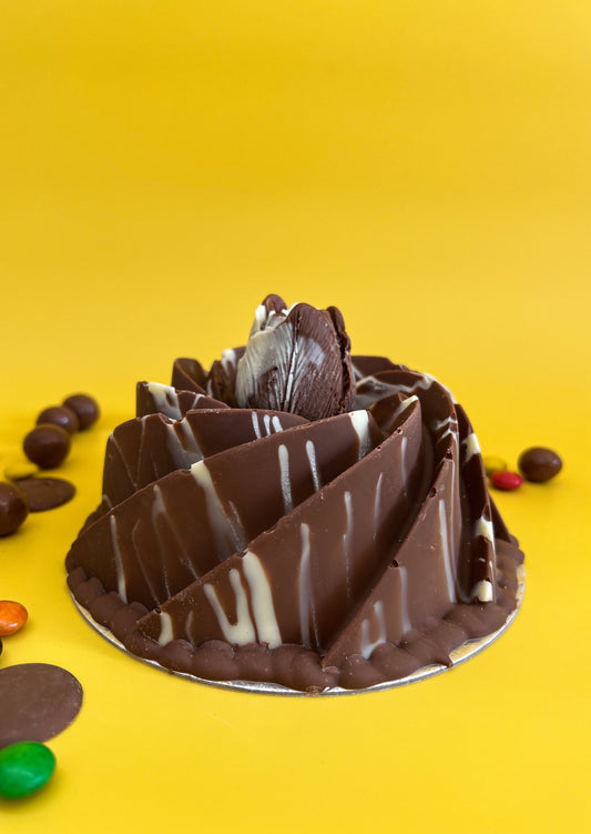 Twisted Bliss: Spiral Chocolate Tulip Cake