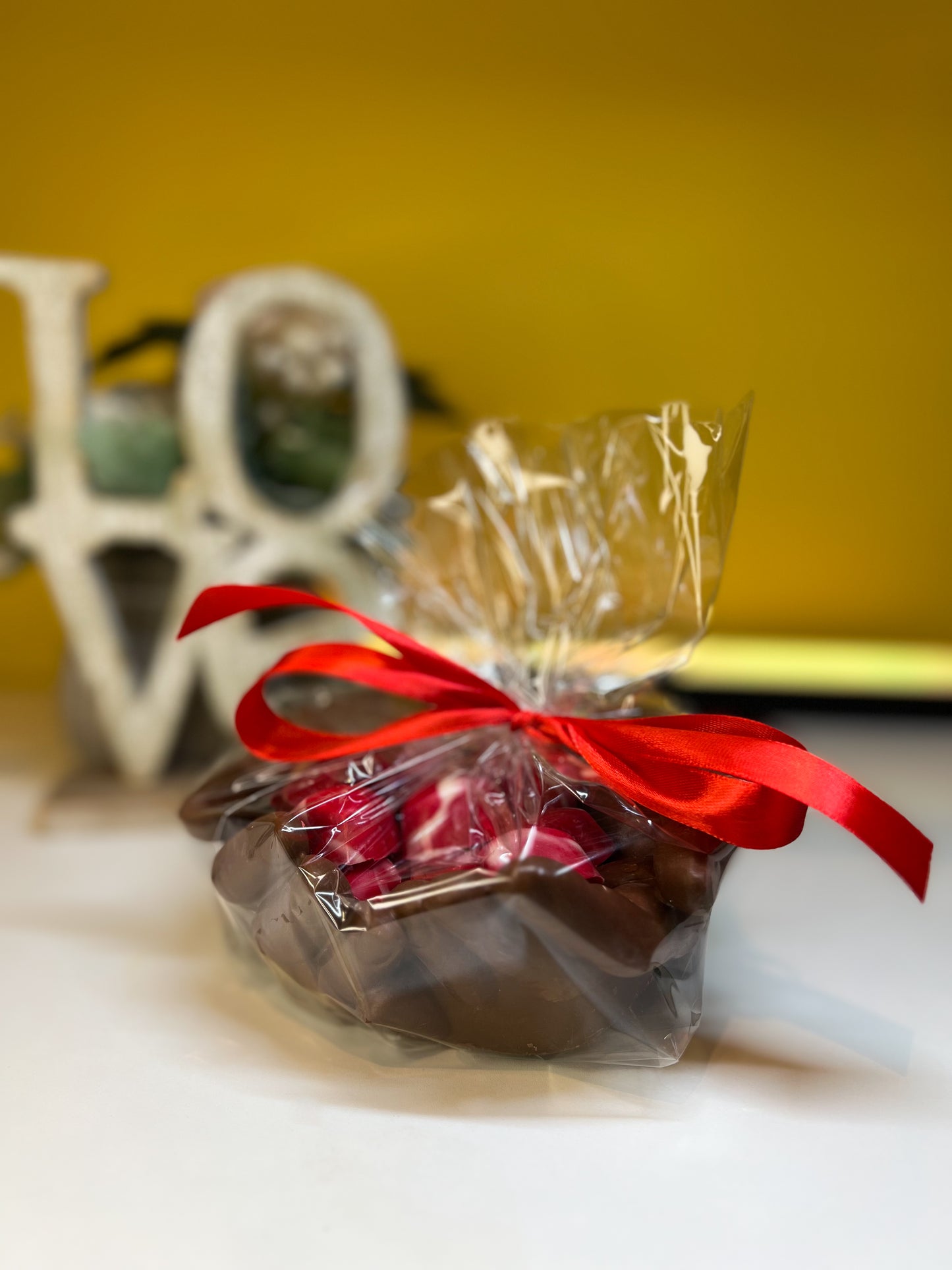 Chocolate Hands with Heart Bonbons