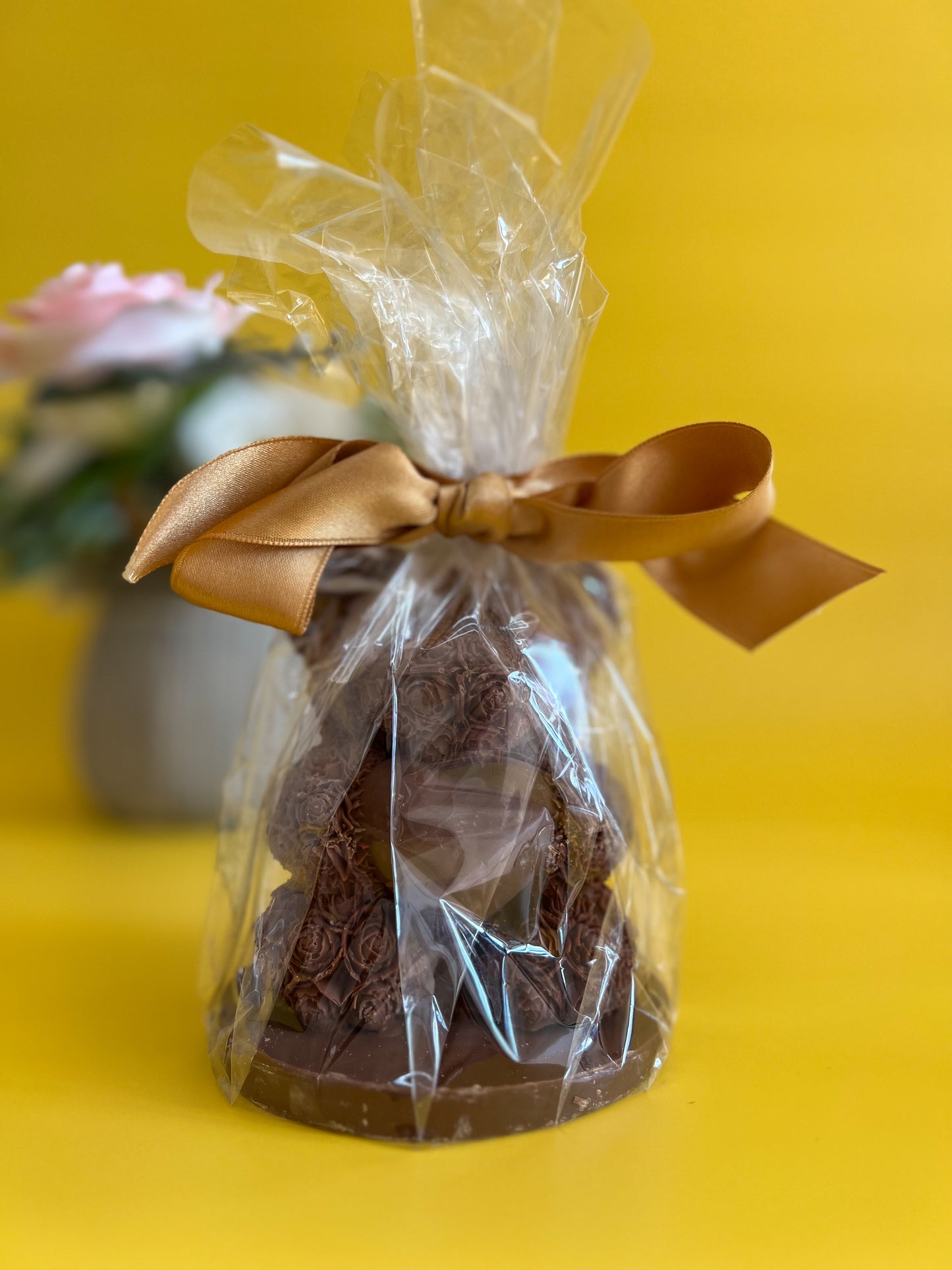 Rose Love: Belgian Milk Chocolate Bear